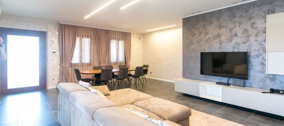 6 rooms House in Noventa di Piave, Italy No. 74746 17