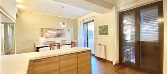 5 rooms Apartment in Messina, Italy No. 48345 25