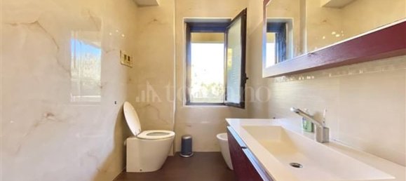 5 rooms Apartment in Messina, Italy No. 48345 39