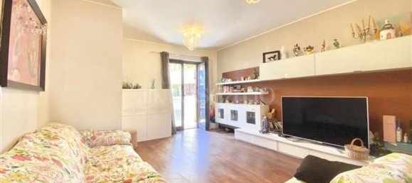 5 rooms Apartment in Messina, Italy No. 48345 17