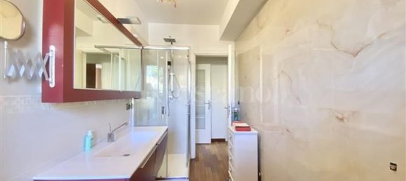 5 rooms Apartment in Messina, Italy No. 48345 41