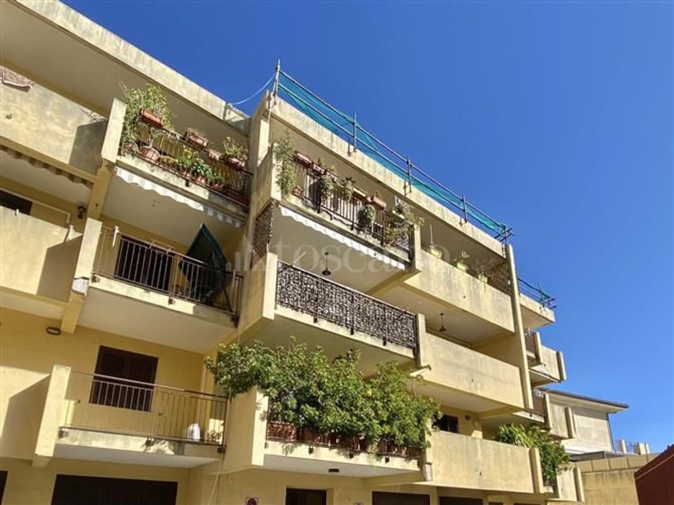 5 rooms Apartment in Messina, Italy No. 48345