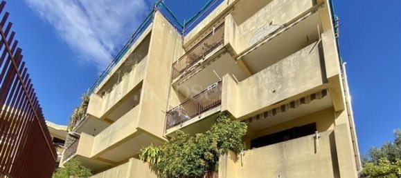 5 rooms Apartment in Messina, Italy No. 48345 5