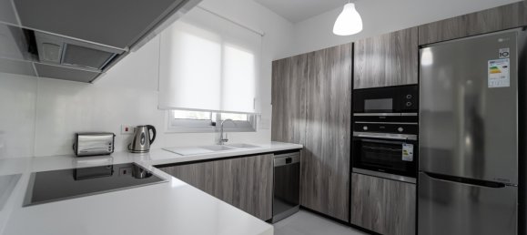 2 bedrooms Apartment in Agios Tychonas, Cyprus No. 622 4