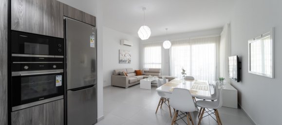 2 bedrooms Apartment in Agios Tychonas, Cyprus No. 622 5