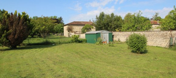 3 bedrooms House in Charente, France No. 283707 2