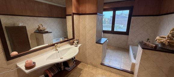 4 Schlafzimmer Haus in Elda, Spain, Nr. 148835 36