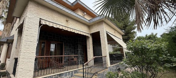 4 Schlafzimmer Haus in Elda, Spain, Nr. 148835 2