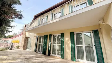 8-salle Maison de ville à Wiener Neustadt, Austria No. 130933