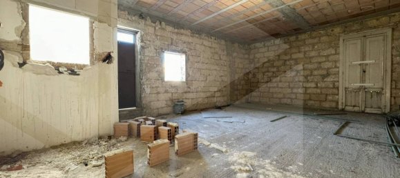 3 rooms Apartment in Barletta, Italy No. 21688 5