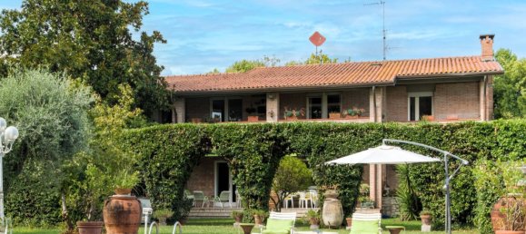 Villa de 19 dormitorios en Vecchiano, Italy No. 331677 38