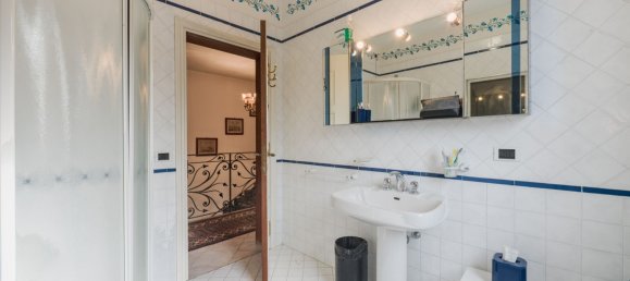 Villa de 19 dormitorios en Vecchiano, Italy No. 331677 26