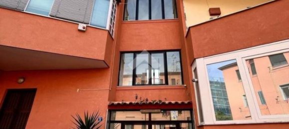 2 bedrooms Apartment in Naples, Italy No. 175944 3