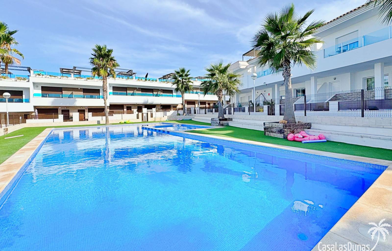 3 غرف نوم تاون هاوس في Torrevieja, Spain رقم 216035