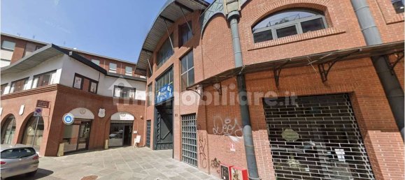 4 rooms Commercial property in Turin, Italy No. 180856 3