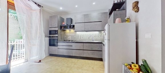 Квартира с 3 спальнями в Сальсомаджоре Терме, Италия № 147489 13