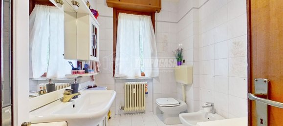 Квартира с 3 спальнями в Сальсомаджоре Терме, Италия № 147489 19