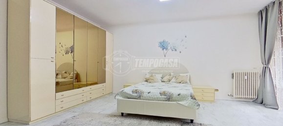 Квартира с 3 спальнями в Сальсомаджоре Терме, Италия № 147489 24