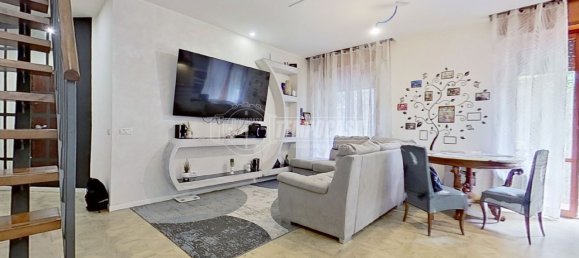 Квартира с 3 спальнями в Сальсомаджоре Терме, Италия № 147489 10