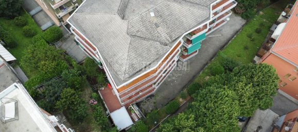 Квартира с 3 спальнями в Сальсомаджоре Терме, Италия № 147489 33