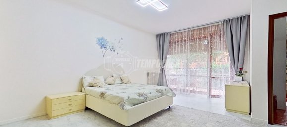 Квартира с 3 спальнями в Сальсомаджоре Терме, Италия № 147489 11