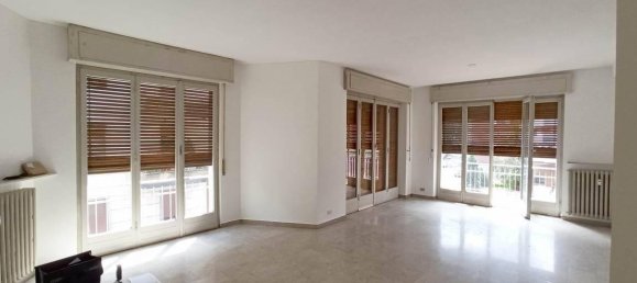 6 bedrooms Apartment in Varese, Italy No. 5460 14