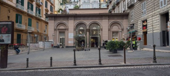 Квартира с 1 спальней в Неаполь, Италия № 81026 14