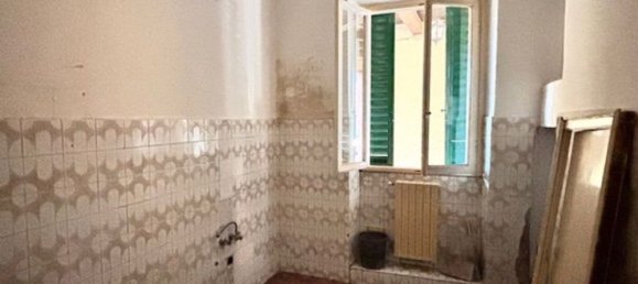 3غرفة شقة في Florence, Italy رقم 195994 11