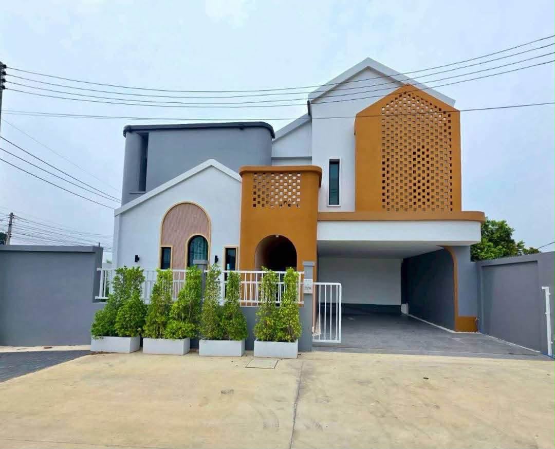 5 bedrooms Villa for sale in Pattaya, Chonburi, Eastern Thailand, Thailand № 173522