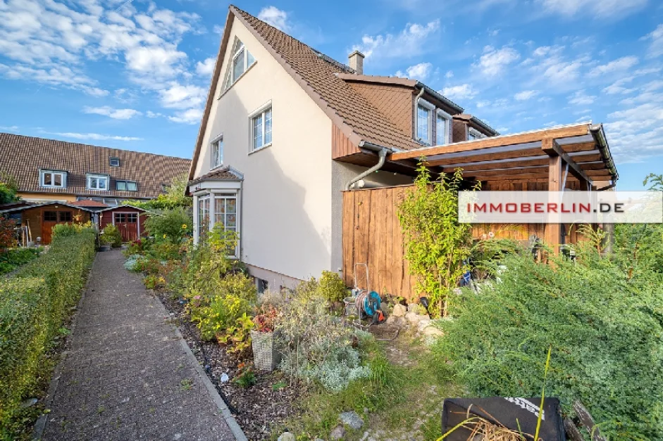 5 rooms Townhouse in Markisch-Oderland, Germany No. 11681