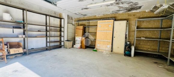 30m² Garage in Bracciano, Italy No. 362560 4