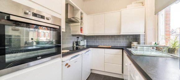 2 bedrooms Apartment in Surbiton, United Kingdom No. 10260 3