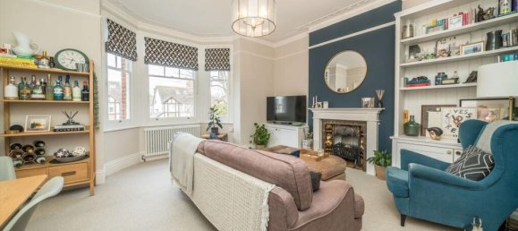 2 bedrooms Apartment in Surbiton, United Kingdom No. 10260 2