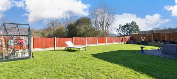 4 bedrooms Bungalow in Essex, United Kingdom No. 4053 17