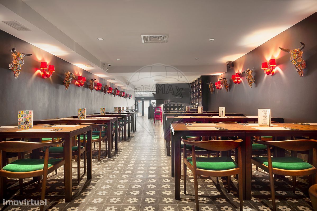 Gewerbliche Immobilie in Matosinhos, Portugal 177m², Nr. 81880