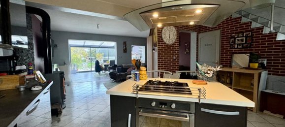 4 bedrooms House in Saint-Sauflieu, France No. 159249 2