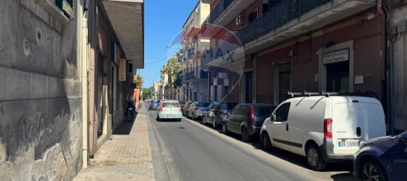 2 Schlafzimmer Gewerbliche Immobilie in Catania, Italy, Nr. 304094 5