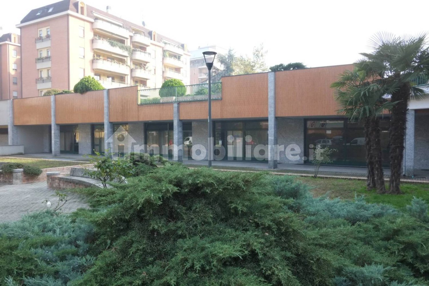 Коммерческая недвижимость с 1 комнатой в Милан, Италия № 241121