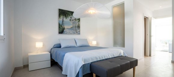 Дуплекс с 2 спальнями в Бенальмадена, Испания № 130299 10