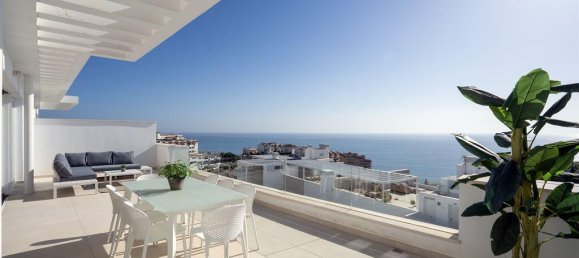 Дуплекс с 2 спальнями в Бенальмадена, Испания № 130299 3