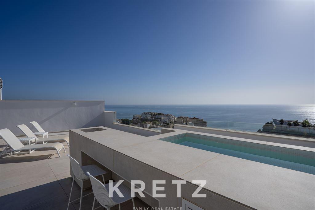 Дуплекс с 2 спальнями в Бенальмадена, Испания № 130299