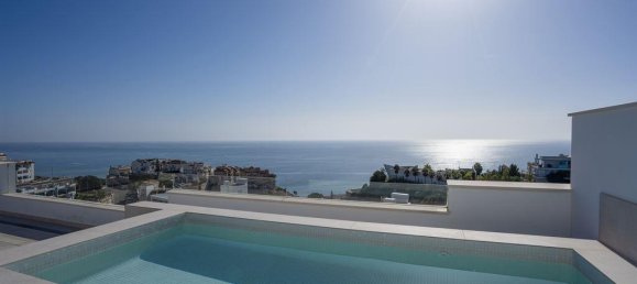 Дуплекс с 2 спальнями в Бенальмадена, Испания № 130299 2