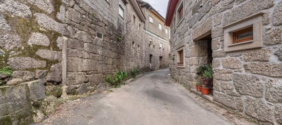 3 bedrooms House in Terras de Bouro, Portugal No. 182440 2