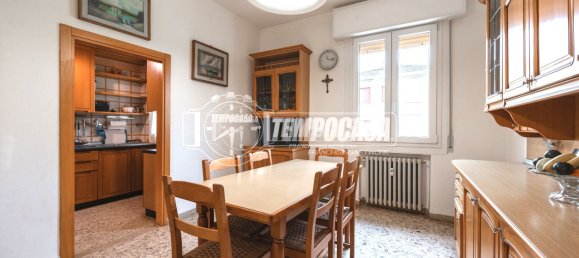 2 bedrooms Apartment in Modena, Italy No. 172798 6