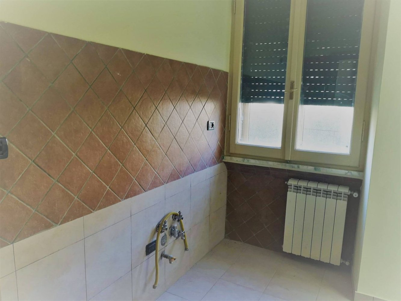 4 rooms Apartment in Massa d'Albe, Italy No. 135281