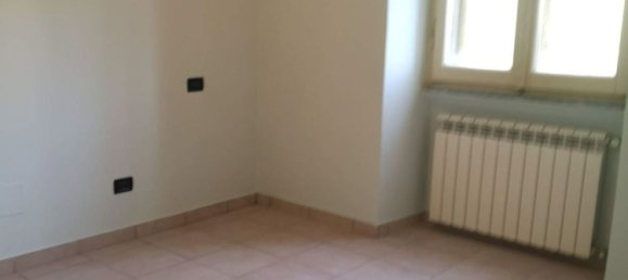 4 rooms Apartment in Massa d'Albe, Italy No. 135281 7