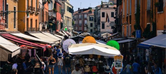 2 rooms Commercial property in Venice, Italy No. 61593 11