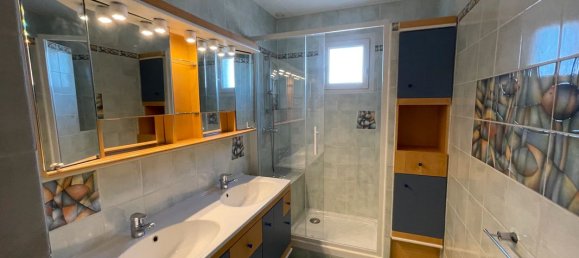 4 bedrooms House in Six-Fours-les-Plages, France No. 318676 8