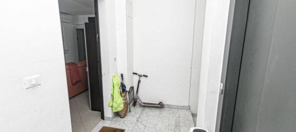 3 rooms Apartment in Genoa, Italy No. 75368 7