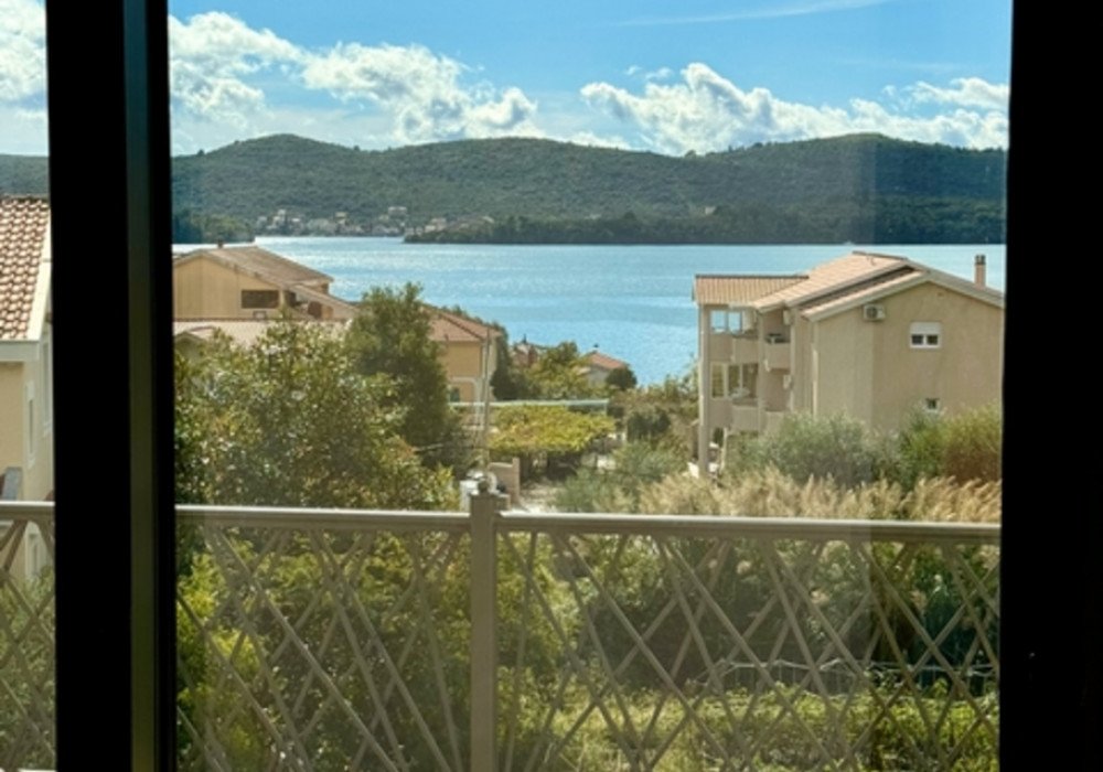 59m² Apartment in Tivat, Montenegro No. 1849